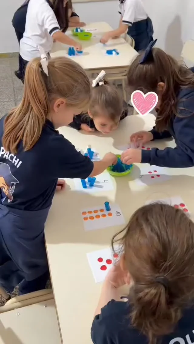 Instagram post from colegioguadalupe.santafe. This post is in position 1.